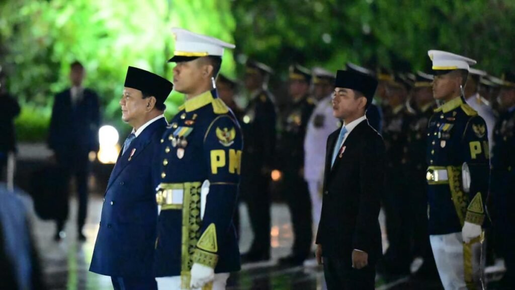 004596800_1762728049-Prabowo_Upacara.jpg