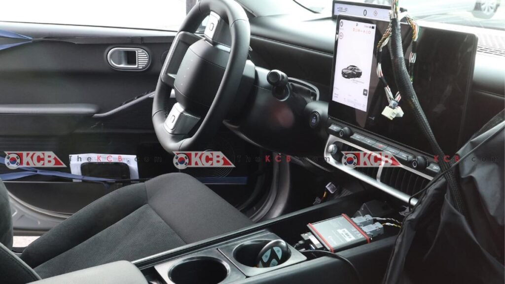 008522700_1762505260-Hyundai-ioniq-3-interior-leaked.png__1_.jpg