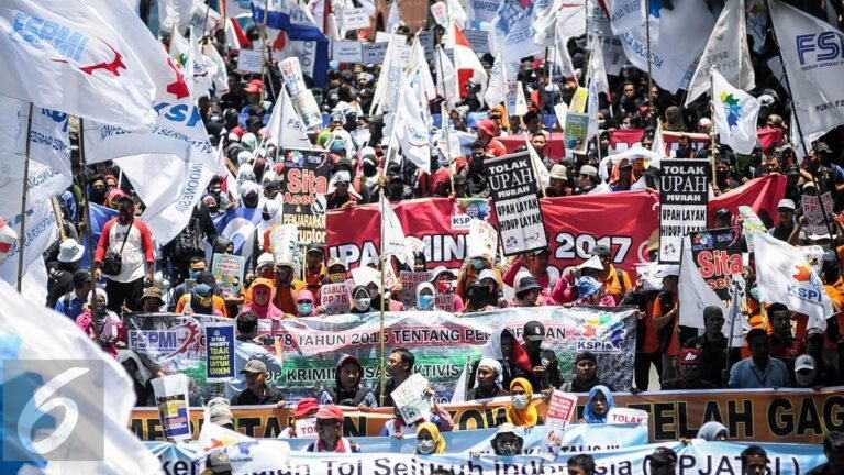 070709600_1475132263-20160929-Demo-Buruh-Jakarta-FF1.jpg