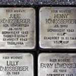 09-112025-deutschland-nrw-geschichte-nationalsozialismus-holocaust-stolpersteine-auf-einem-gehweg-in.webp