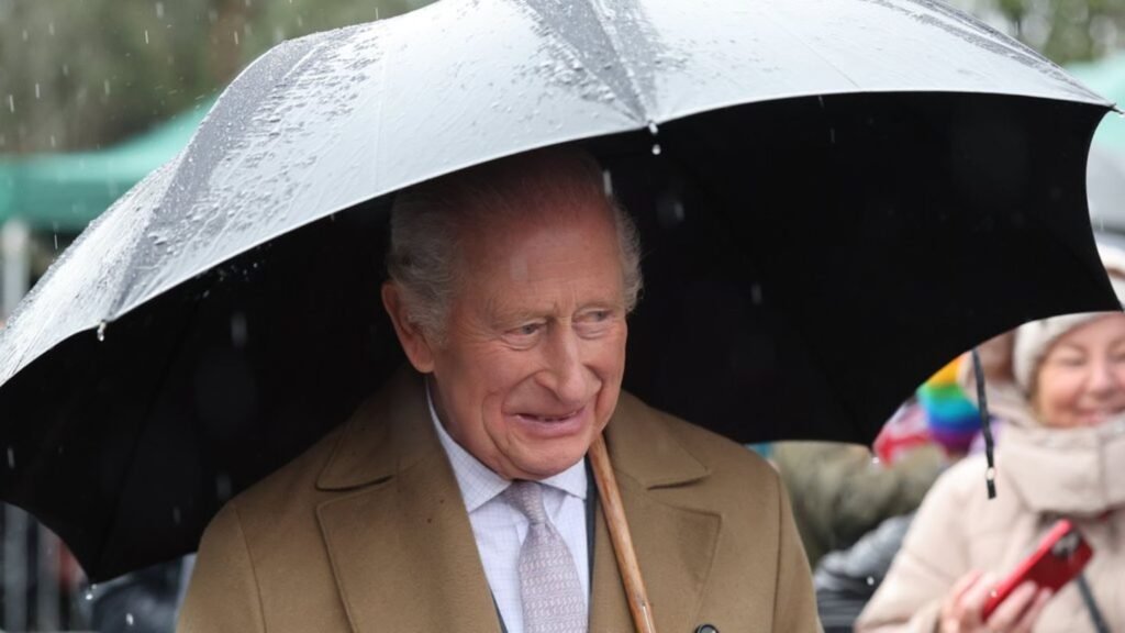 14-koenig-charles-trotzt-dem-walisischen-regen-16-9-spoton-article-1121641.jpg