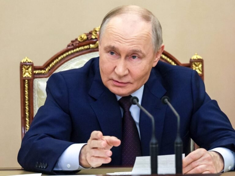 1762377257-vladimir-putin.jpg