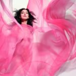 1763128926-22-irina-shayk.jpg