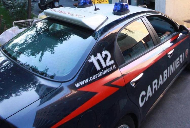 1763368864_carabinieri_auto_fg.jpeg