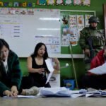 2025-11-16T224400Z-1567525438-RC2YXHA6676F-RTRMADP-3-ECUADOR-REFERENDUM.jpg