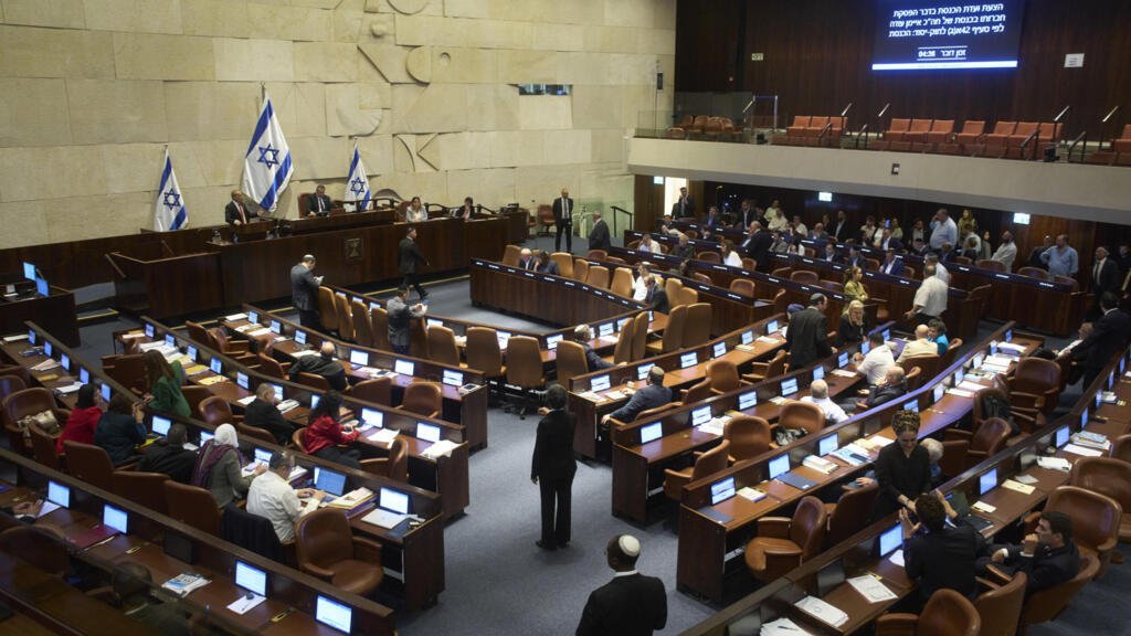 AP25195702521622.jpg