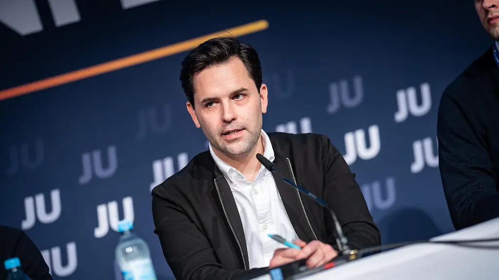 Johannes-Winkel-Bundesvorsitzender-Jungen-Union-und-Mitglied-Junge-Gruppe-der-CDU-CSU-Bundestagsfrak.webp