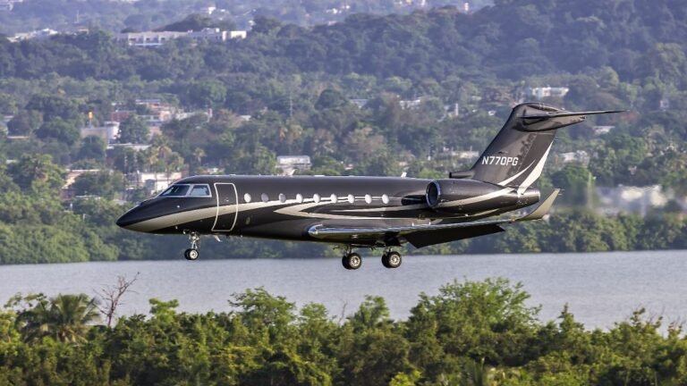 San-Juan-Puerto-Rico-3-August-2025-Ein-Gulfstream-Aerospace-G280-Privatjet-Flugzeug-mit-dem-Kennzeic.jpeg