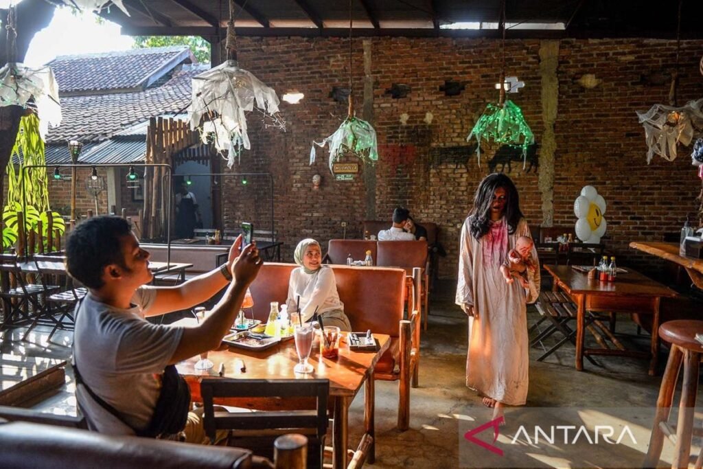 Tempat-Makan-Bertemakan-Haloween-Di-Bandung-091023-rai-5.jpg