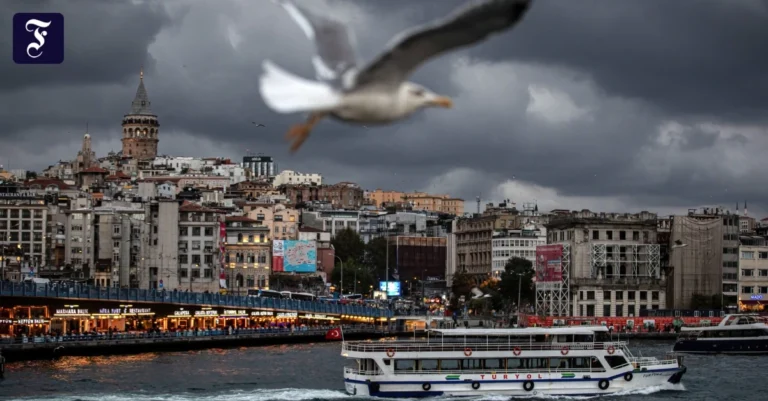 blick-auf-den-galata-turm-in.jpg.webp.webp