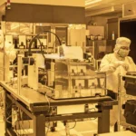 blick-in-den-reinraum-des-chip.jpg.webp.webp