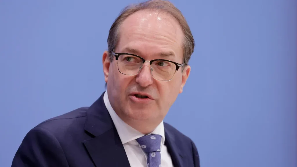 bundesminister-des-innern-alexander-dobrindt-deutschland-berlin-bundespressekonferenz-thema-vorstell.webp
