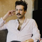 der-schriftsteller-ozan-zakariya-keskink-l-c.jpg.webp.webp