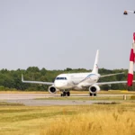 die-embraer-e190lr-der-luebeck-air-vor-dem-start-flughafen-luebeck-blankensee-luebecker-stadtgescheh.webp