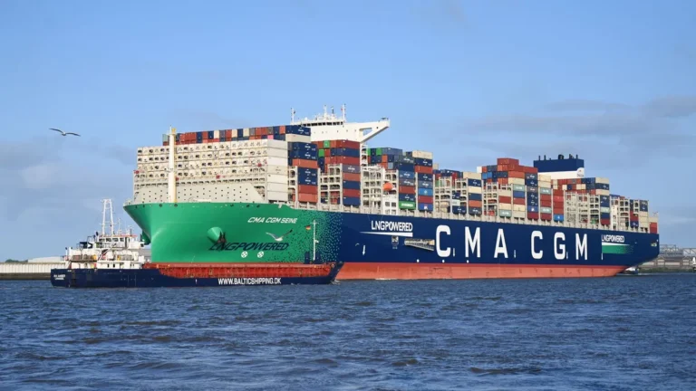 die-franzoesische-reederei-cma-cgm-will-kuenftig-nicht-nur-mit-ihren-schiffen-in-hamburg-praesent-se.webp