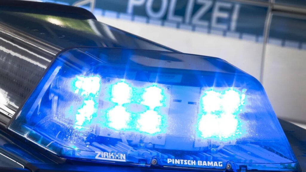 die-polizei-hat-in-gronau-zwei-maennliche-leichen-entdeckt-foto-symbol.jpg