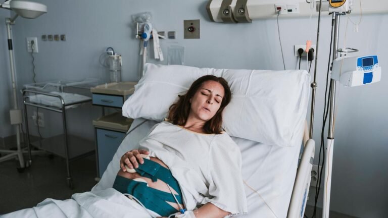 geburt-entbindung-trauma-gewalt-schmerzen-1001280x720.jpeg