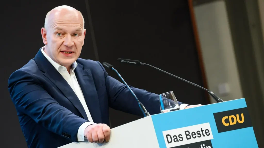 kai-wegner-lebt-im-berliner-bezirk-spandau-und-kandidiert-dort-nicht-zum-ersten-mal-fuer-das-abgeord.webp