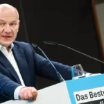 kai-wegner-lebt-im-berliner-bezirk-spandau-und-kandidiert-dort-nicht-zum-ersten-mal-fuer-das-abgeord.webp