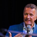 kiels-parteiloser-oberbuergermeisterkandidat-gerrit-derkowski-im-wahlkampf.jpg