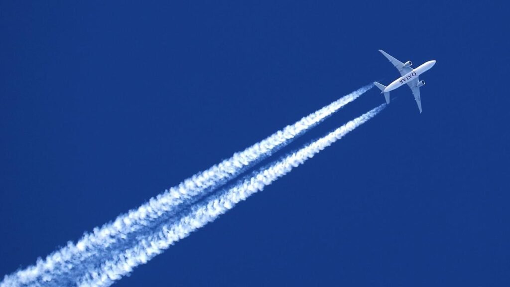 kondensstreifen-flugverkehr-1001280x720.jpeg