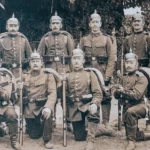 mit-pickelhaube-der-soldat.jpg.webp.webp