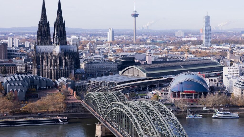 nordrhein-westfalen-koeln-hauptbahnhof-1001280x720.jpeg
