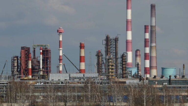 oelraffinerie-im-russischen-rjasan-nahe-moskau.jpg