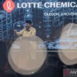 presiden-resmikan-pabrik-lotte-chemical-indonesia-di-kota-cilegon-2661565.jpg