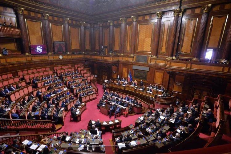 senato_aula_fg.jpeg