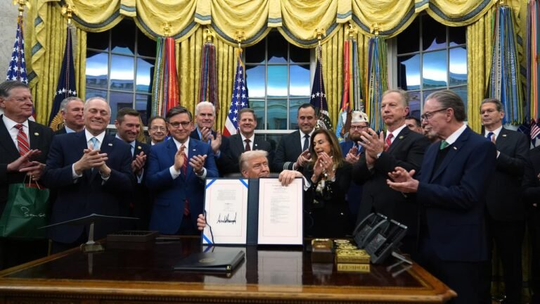 shutdown-unterschrift-trump-usa-1001280x720.jpeg