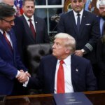 us-praesident-donald-trump-im-oval-office-fragen-sind-erstmals-keine-gewuenscht.jpg