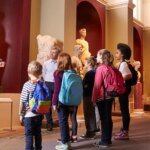 visita-museo-AdobeStock_112625670-U11010046543UKX-1440x752@IlSole24Ore-Web.jpg