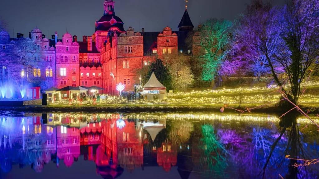 weihnachtszauber-nacht-schloss-bueckeburg-deutschland-christmas-magic-night-castle-bueckeburg-german.webp