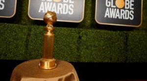 9233506_08115446_golden_globes.jpg