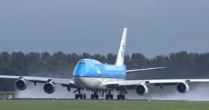 Boeing-777.jpg