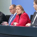 berlin-deutschland-11-122025-bundeskanzleramt-pressekonferenz-nach-koalitionsausschuss-csu-chef-mark.webp