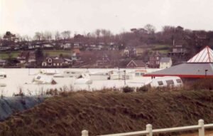en-1999-le-camping-de-quiberville-est-reste-noye-sous-les-eaux-pendant-pres-de-quinze-jours-17658190.jpeg