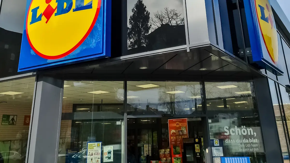 epi_222867858_adobe-foto-stock_491676947_entrance-of-a-lidl-s.webp.webp