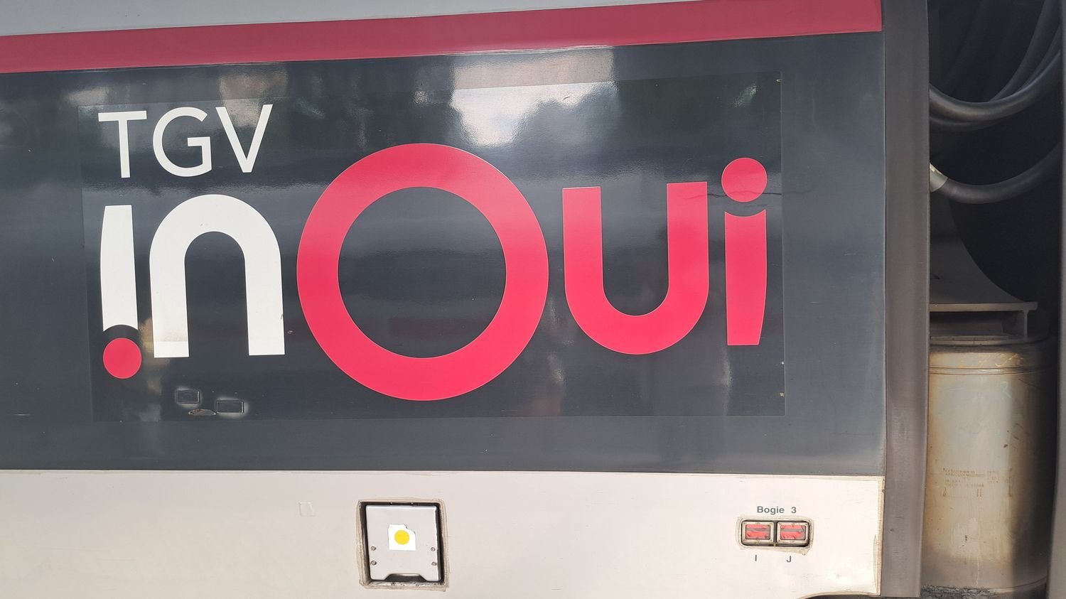 logo-tgv-inoui-68d38bab26ff3626626854.jpg