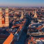 luftaufnahme-von-muenchen-archivbild-wohnen-in-der-bayerischen-landeshauptstadt-ist-heutzutage-teuer.webp