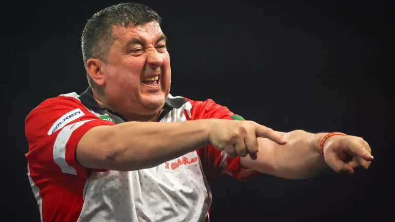 record-date-not-stated-21st-december-2025-alexandra-palace-london-england-2025-pdc-paddy-power-world.webp