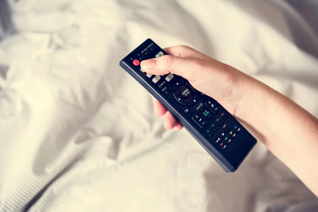 telecomando5_123rf_free.jpeg