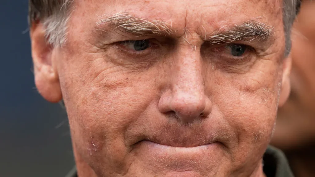 wegen-eines-versuchten-staatsstreichs-wurde-bolsonaro-zu-mehr-als-27-jahren-freiheitsstrafe-verurtei.webp