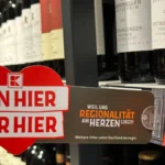 weine-werden-teilweise-verscherbelt-regionale-produkte-in-einem-supermarkt-von-kaufland-symbolbild.j.webp