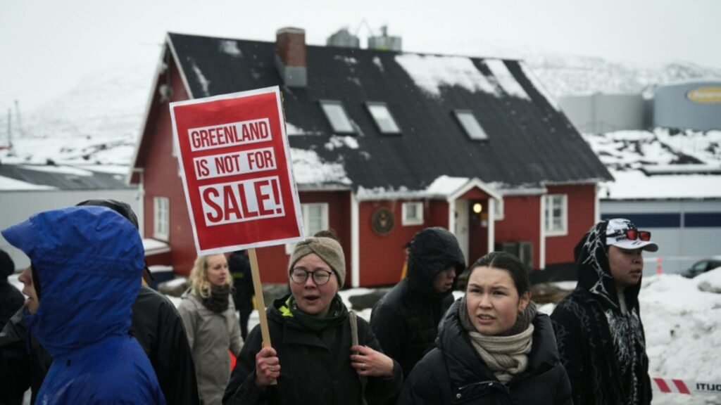 17-demonstranten-in-nuuk-dbe75b20bdcca8b5.jpg
