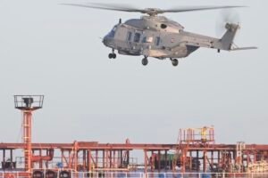 1769094478-elicottero-marina-francia-petroliera.jpeg