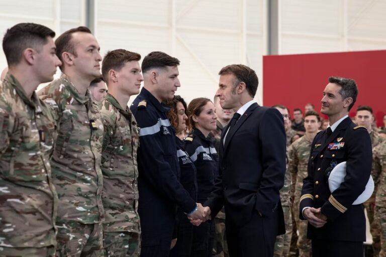 66a7141_upload-1-ar7fkv40qlya-monge-myop-macron-istres-35.jpg