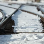 bei-extremfrost-oder-starken-schneeverwehungen-stossen-weichenheizungen-an-ihre-grenzen-symbolbild.j.webp