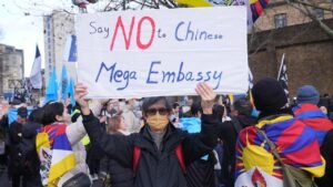 china-botschaft-london-proteste-1001280x720.jpeg